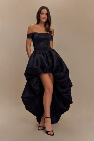 Amelia Bubble Maxi Dress – Black