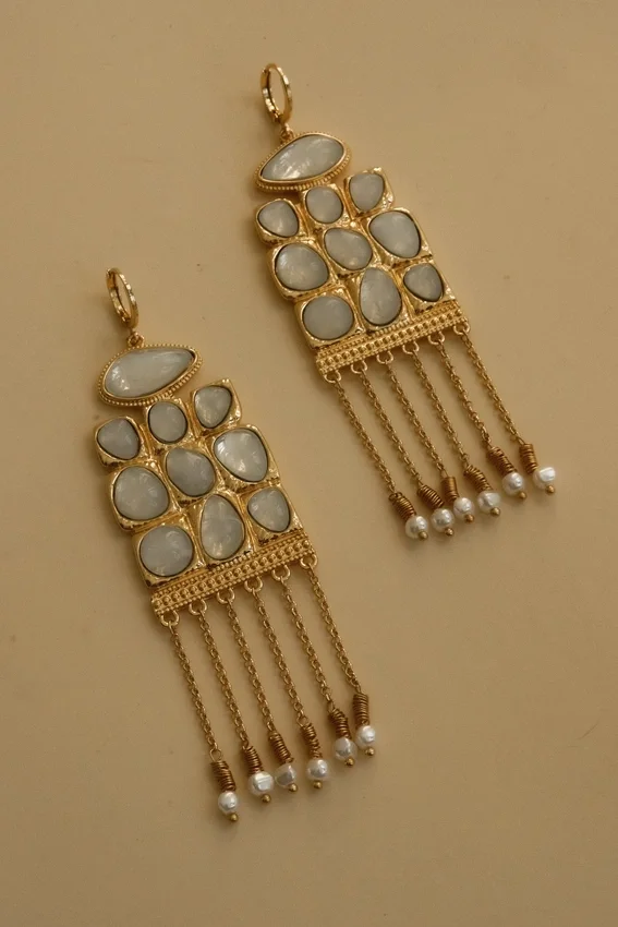 Annika Horizontal Resin Drop Earrings – Gold Annika Horizontal Resin Drop Earrings – Gold