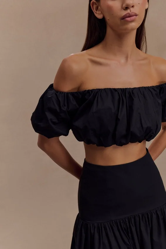 Autumn Off Shoulder Bubble Top – Black Autumn Off Shoulder Bubble Top – Black