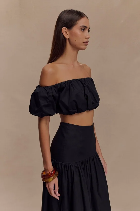 Autumn Off Shoulder Bubble Top – Black Autumn Off Shoulder Bubble Top – Black