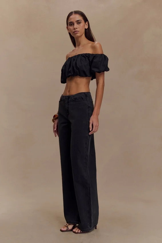 Autumn Off Shoulder Bubble Top – Black Autumn Off Shoulder Bubble Top – Black