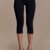 Blanca Stretch Crepe Capri Pants – Black