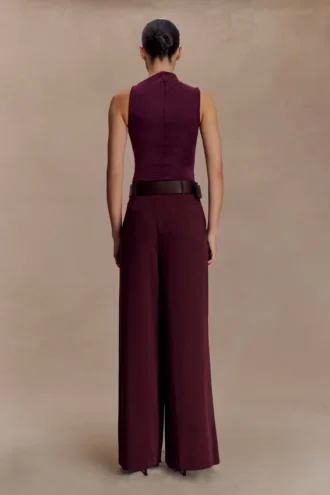 Hadleigh Sleeveless Slinky Top – Burgundy