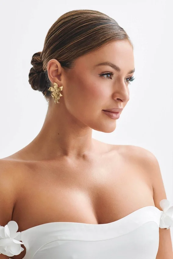 Infatuated Drop Flower Earrings – Gold Infatuated Drop Flower Earrings – Gold