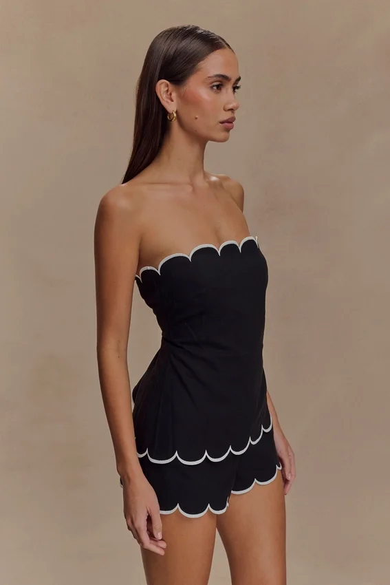 Judith Strapless Scallop Top – Black Judith Strapless Scallop Top – Black