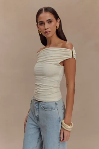Kinsley Slinky Top With Hardware – Ivory
