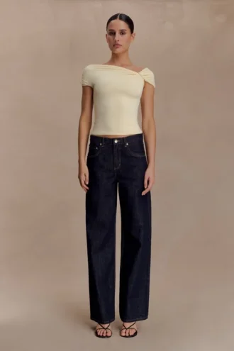 Kinsley Slinky Top With Hardware – Pale Lemon
