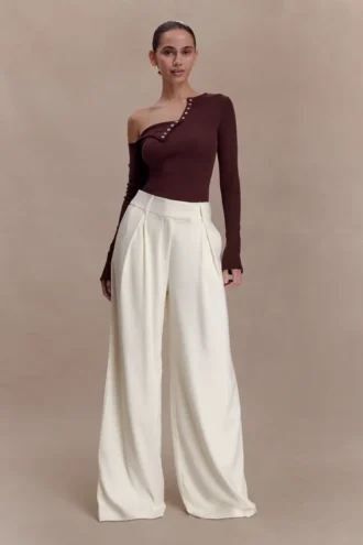 Maelle Off Shoulder Long Sleeve Top – Deep Chocolate