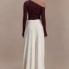 Maelle Off Shoulder Long Sleeve Top – Deep Chocolate Maelle Off Shoulder Long Sleeve Top – Deep Chocolate