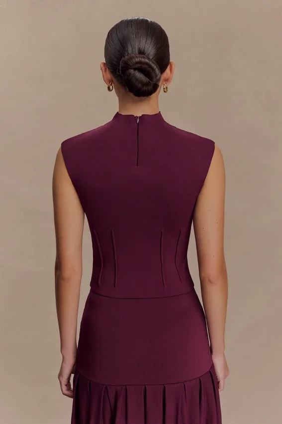 Romaine High Neck Bandage Knit Top – Wine Romaine High Neck Bandage Knit Top – Wine