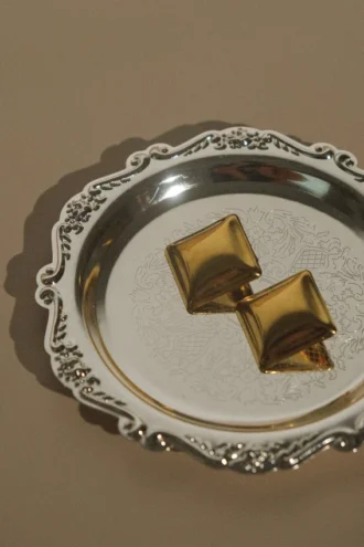 Wilma Square Earrings – Gold Wilma Square Earrings – Gold