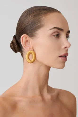 Yara Metal Wounded Stud Earring – Gold